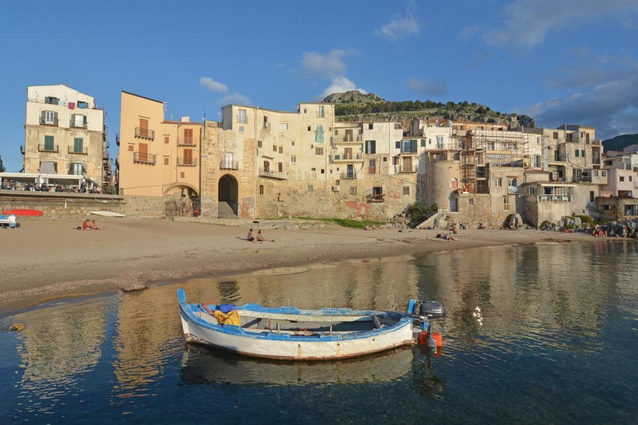 Luxury Suites Casa Di Joy In Cefalù Buitenkant foto